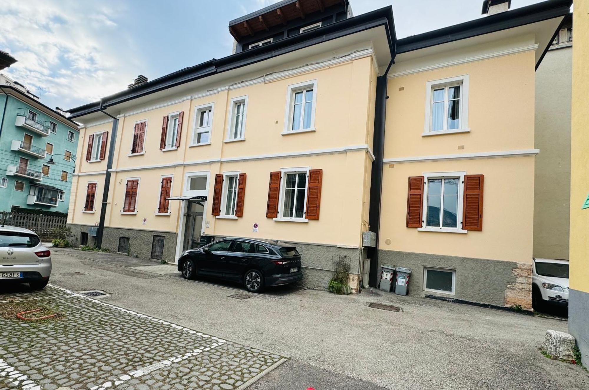 Modern Room With Private Bathroom Trento Exterior foto